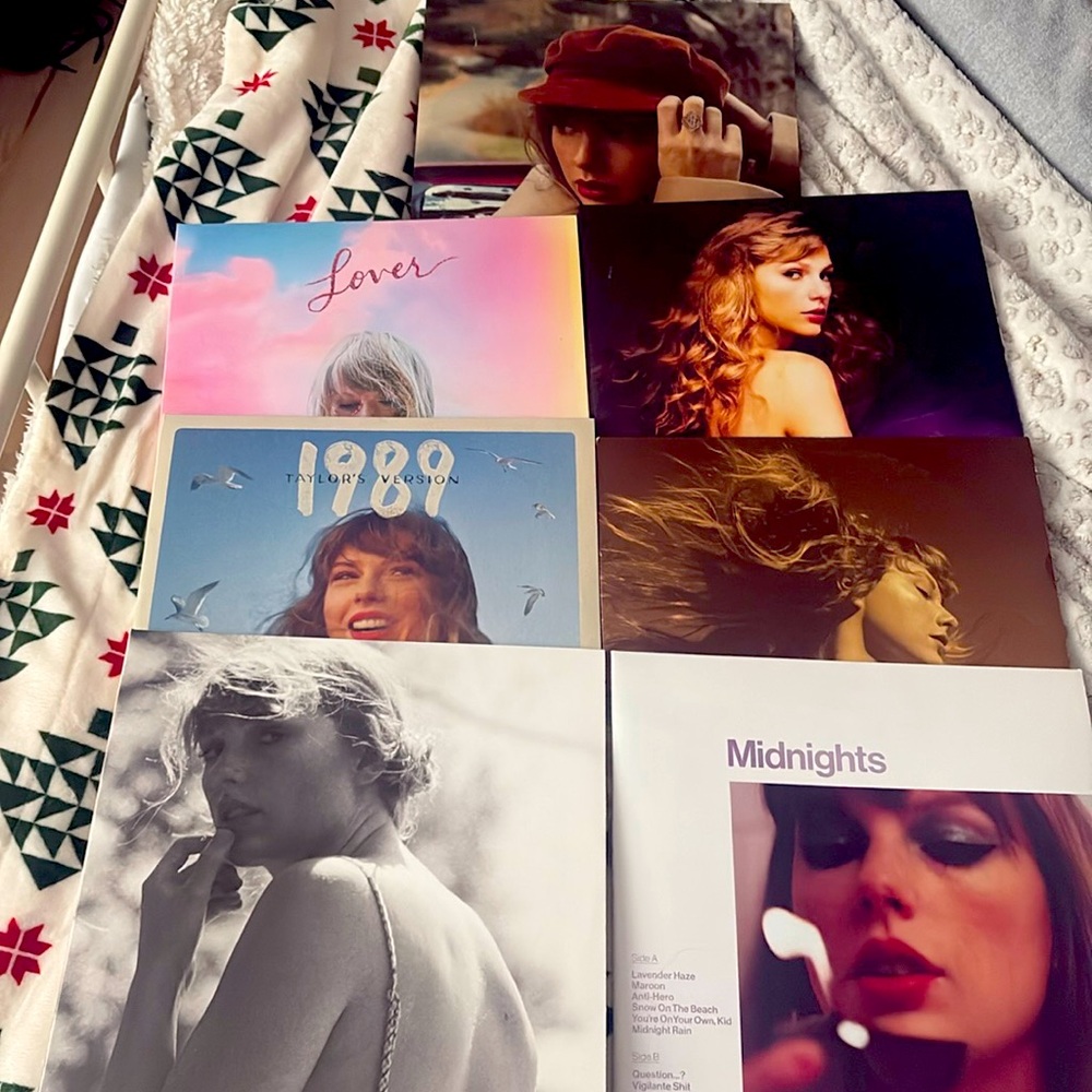 Taylor swift vinyls all have never been used only used as decor.